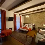 Golebia 8 Residence