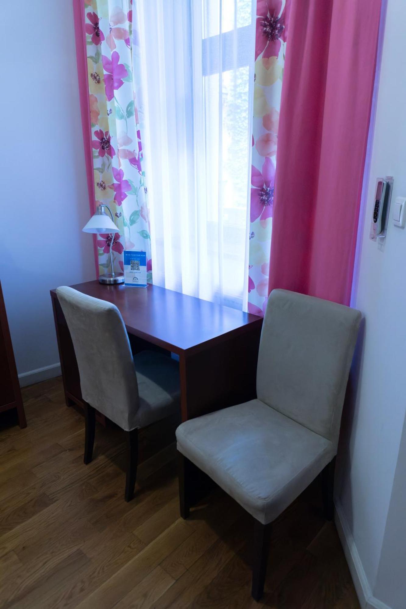 Golebia 8 Aparthotel 3*
